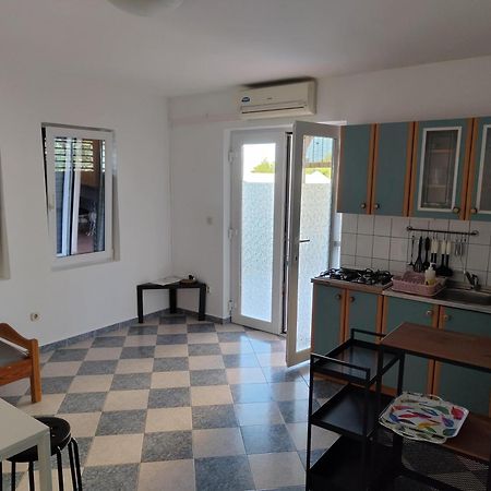 Apartmani Anja Sveta Nedelja  Esterno foto